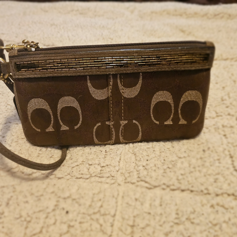 Brown Wristlet with Patterned Design